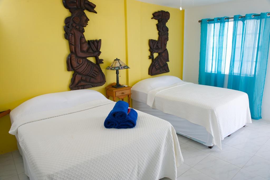 Cosmopolitan Guesthouse هوبكنز الغرفة الصورة